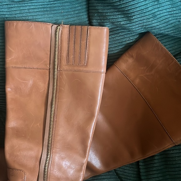 Michael Kors Bryce Tall boot, size 6M. - Picture 10 of 11